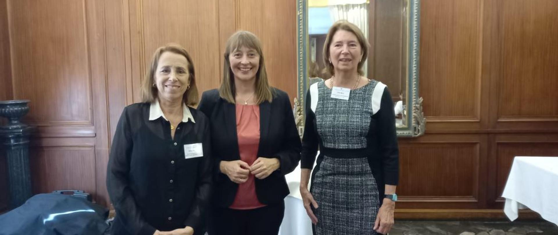 Aleksandra Piątkowska, Ambasador RP w Argentynie wystąpiła na forum elitarnego University Women’s Club.