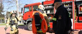 Prelekcje strażaków z zakresu kwalifikowanej pierwszej pomocy w Zespole Placówek Oświatowych – powiat kazimierski