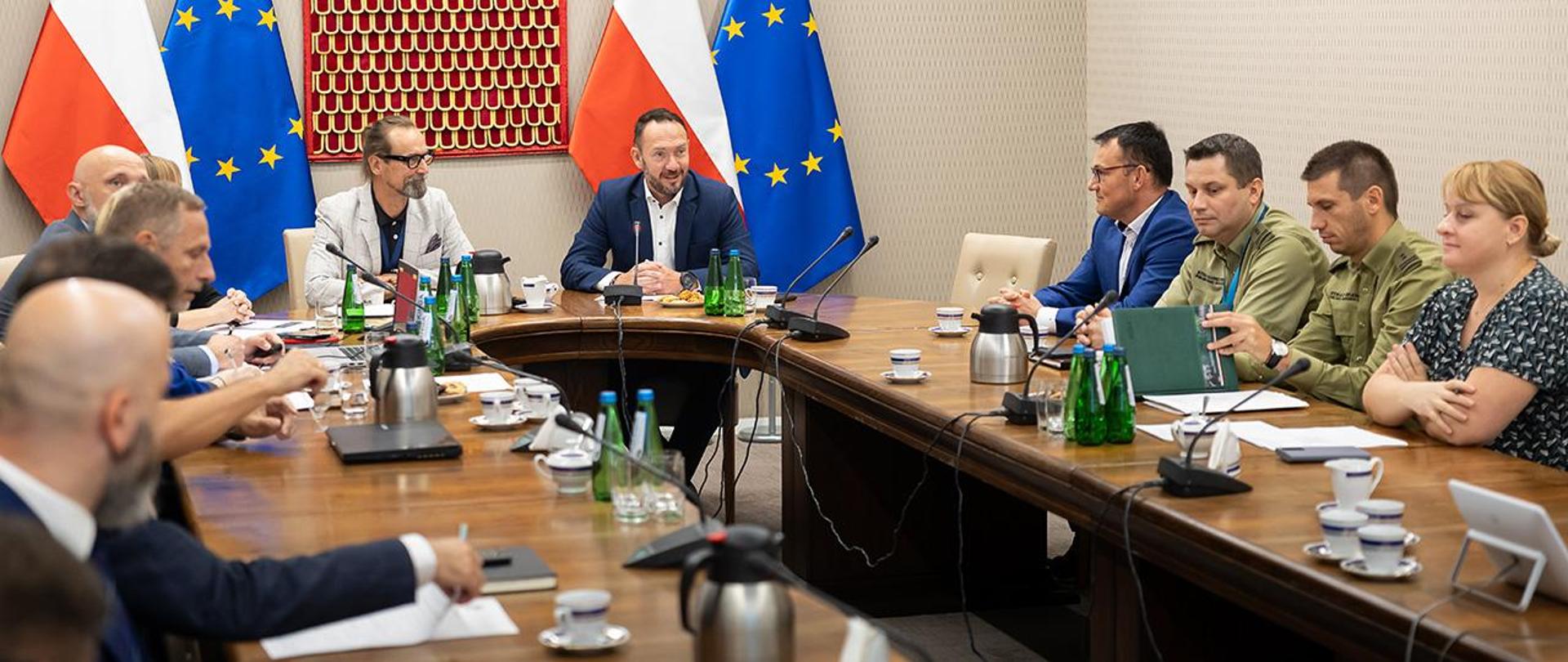 IX Posiedzenie Rady Programu Zespołu do spraw Zapewnienia Współpracy Polskiej Administracji Rządowej z Wielkoskalowymi Systemami Informacyjnymi Unii Europejskiej z udziałem wiceministra Tomasza Szymańskiego