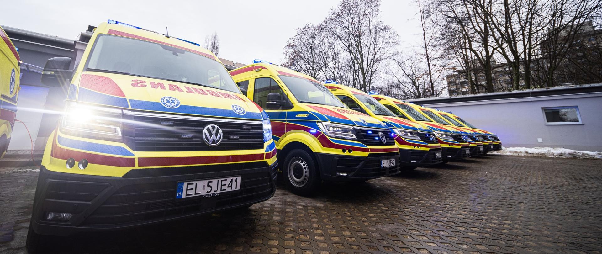 Ambulanse sanitarne dla Wojewódzkiej Stacji Ratownictwa Medycznego w Łodzi. 