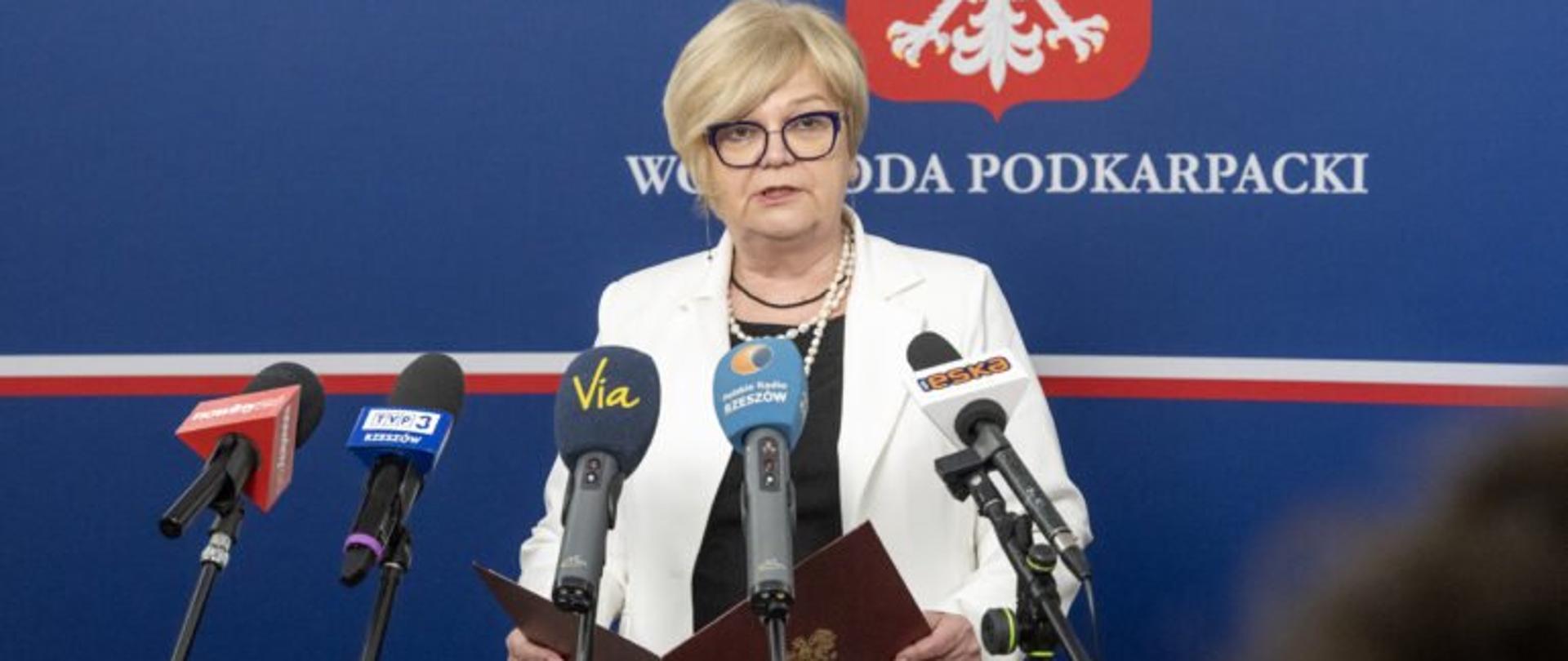 Wojewoda podkarpacki Teresa Kubas-Hul podczas konferencji prasowej