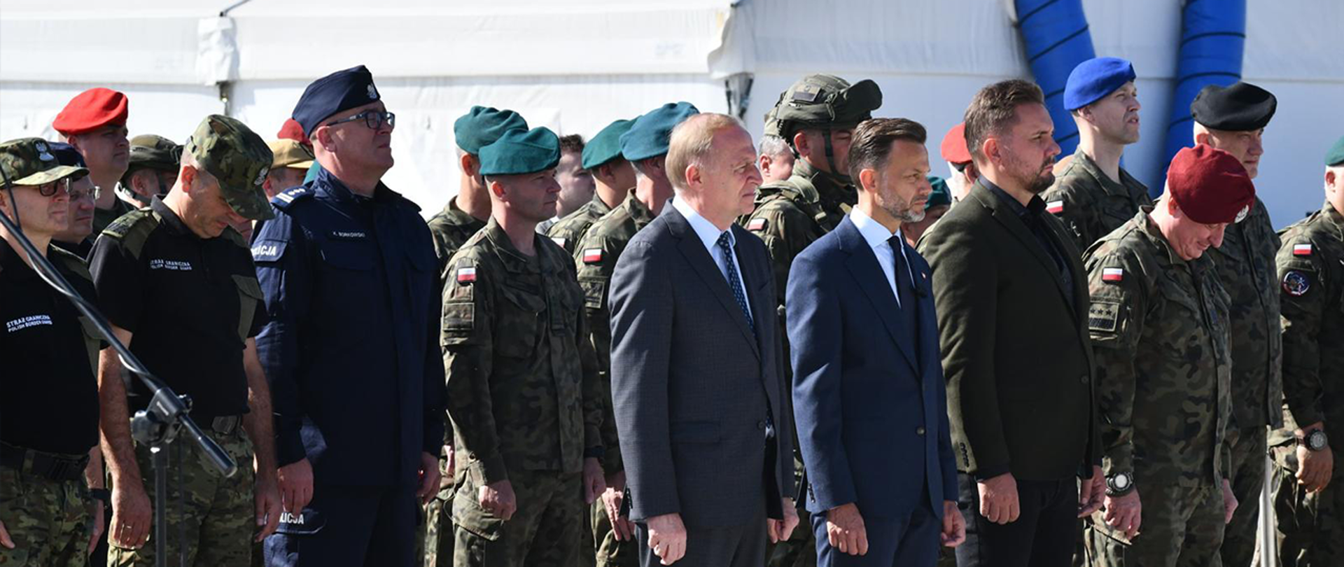 Spotkanie wiceszefa MSWiA Czesława Mroczka i wicepremiera Władysława Kosiniaka-Kamysza z żołnierzami i funkcjonariuszami Straży Granicznej.