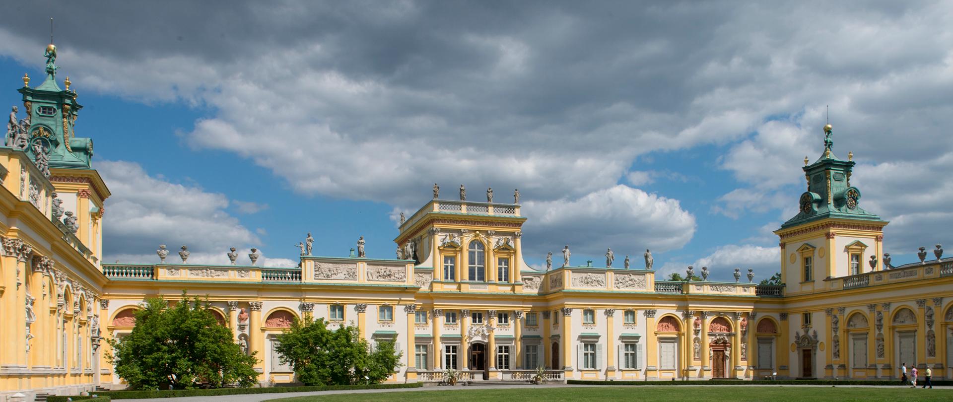 Muzeum Pałacu Króla Jana III w Wilanowie fot W Holnicki - Pałac od strony Dziedzińca Głównego
