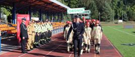 Stadion, strażacy,