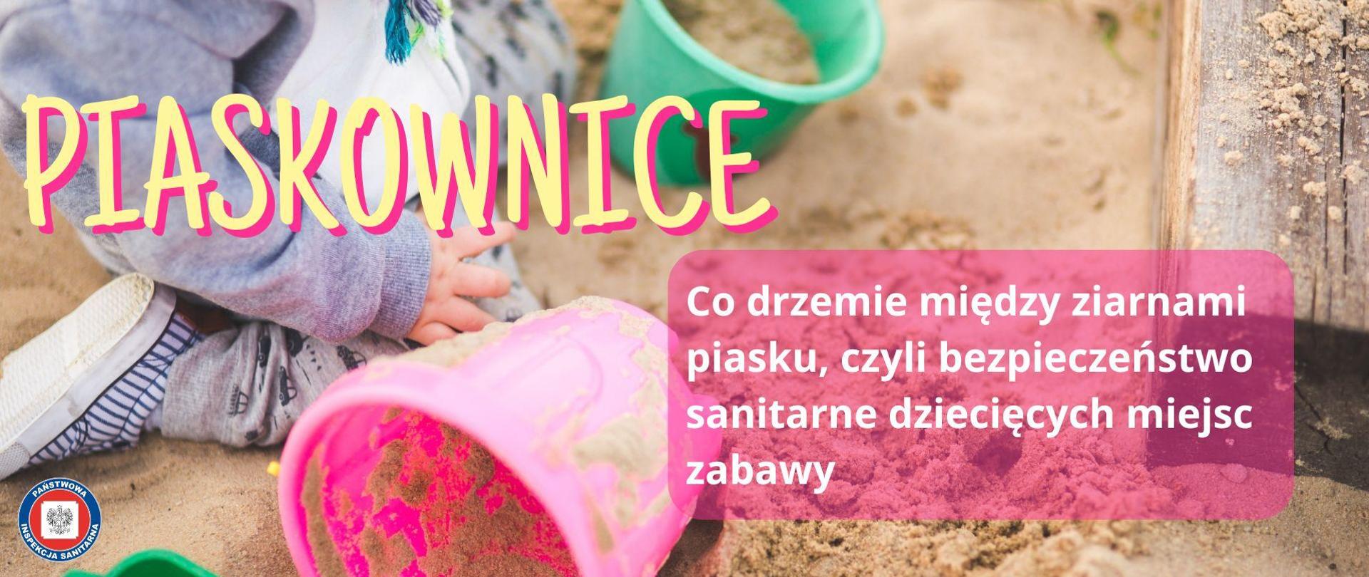 Dziecko bawiące się w piaskownicy kolorowymi zabawkami