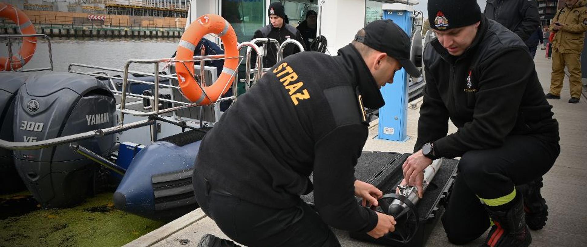 Ćwiczenia na wodzie Specjalistycznej Grupy Sonarowej Kościerzyna i policjantów z Komisariatu Wodnego Policji w Gdańsku