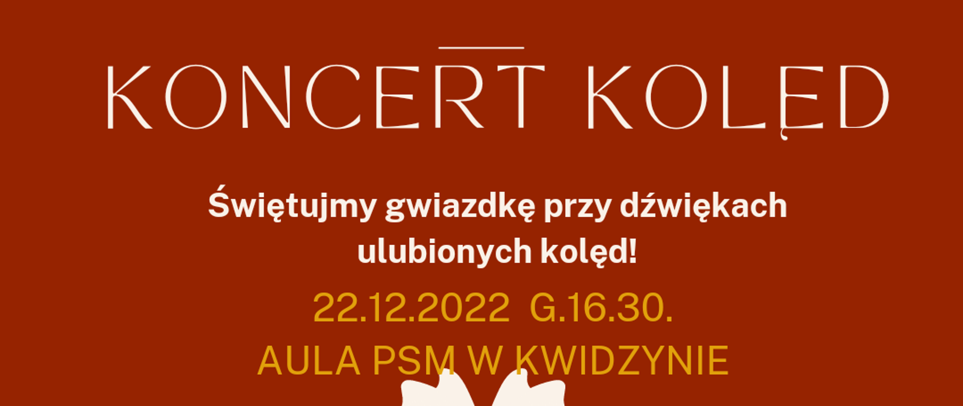 Plakat zawierający informację o koncercie kolęd, czerwone tło oraz świąteczne elementy graficzne