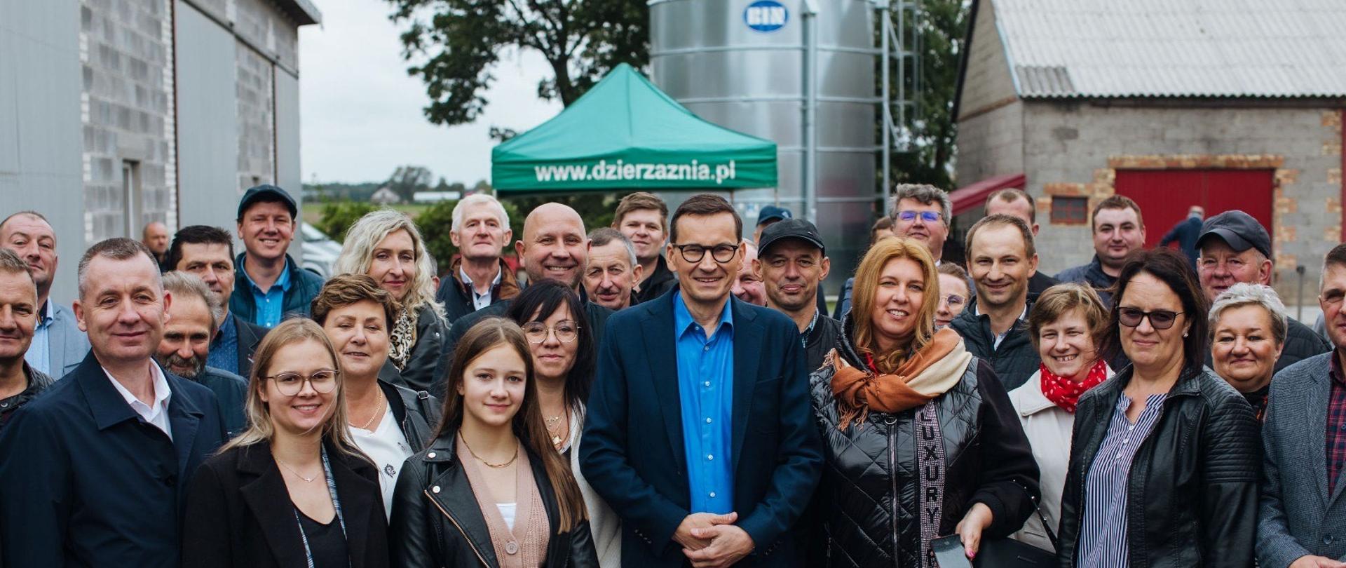 Prime Minister Mateusz Morawiecki during a visit to a farm in Sarnowo Góry