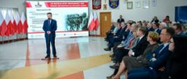 Minister Obrony Narodowej Mariusz Błaszczak przedstawił szczegóły dotyczące programu obchodów 100. rocznicy Bitwy Warszawskiej oraz ogłosił konkurs dla partnerów społecznych na upamiętnienie tego wydarzenia. Źródło: gov.pl/web/obrona-narodowa