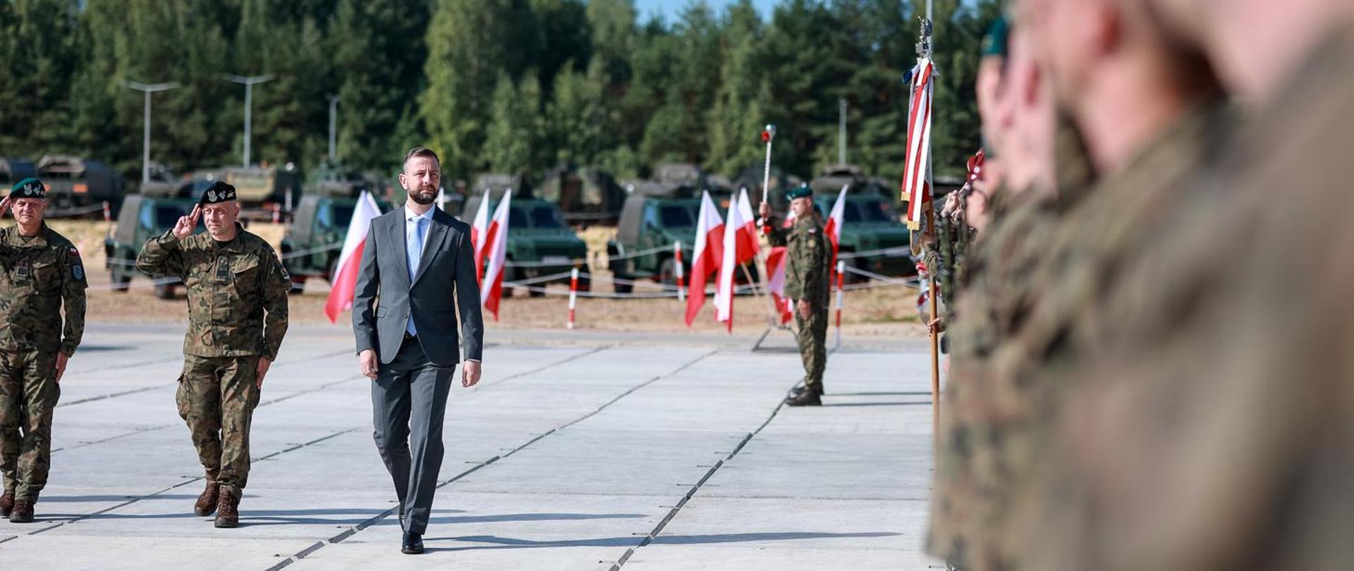 31 lipca 2024 r. w Ośrodku Ćwiczeń Zielona w obecności szefa MON, Władysława Kosiniaka - Kamysza odbyło się rozpoczęcie operacji Bezpieczne Podlasie. Fot. Krzysztof Niedziela/CO MON
