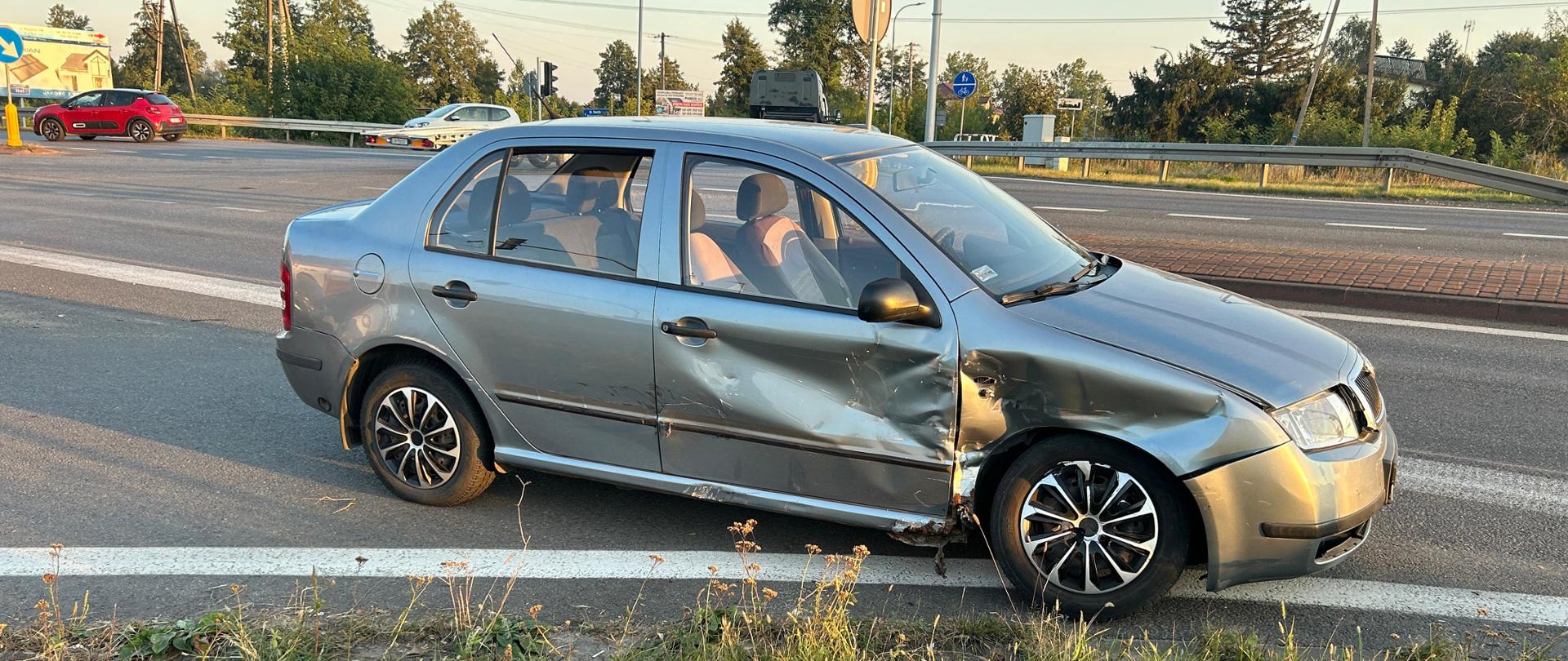 Samochód osobowy po wypadku komunikacyjnym