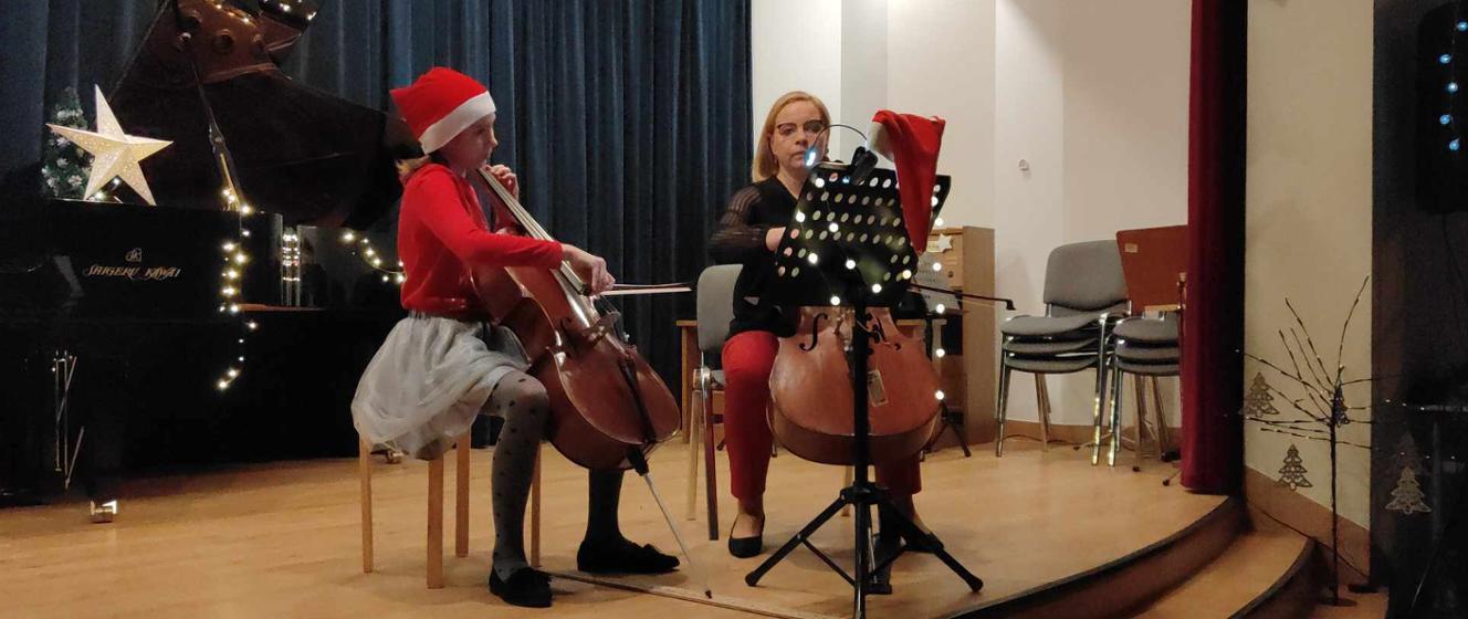 Koncert kolęd klasy wiolonczeli Zespół Państwowych Szkół Muzycznych w