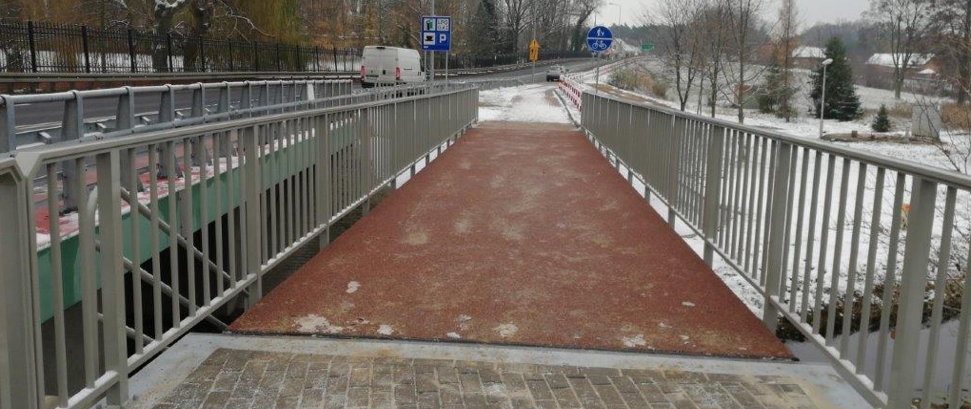 Kładka dla pieszych w Gołuchowie w ciągu DK12
