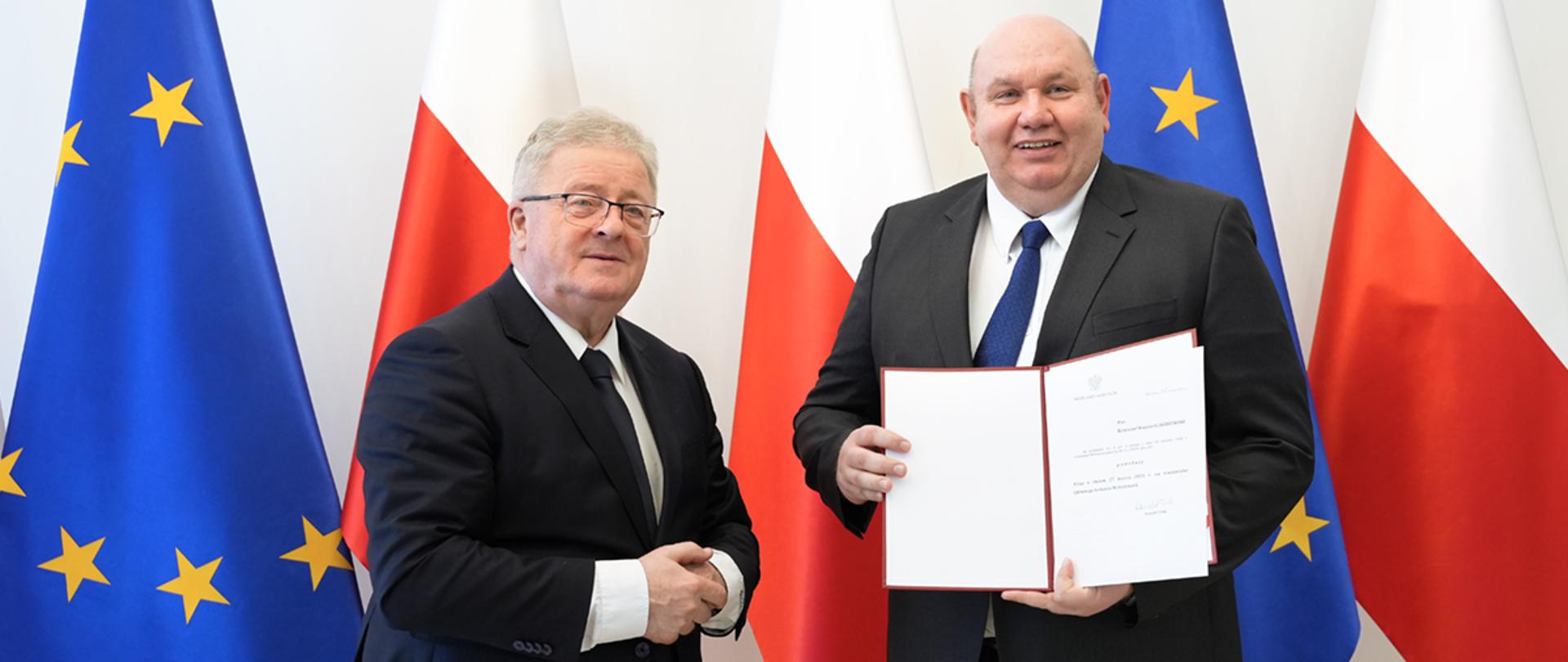Minister Czesław Siekierski i nowo powołany Główny Lekarz Weterynarii (fot. MRiRW)