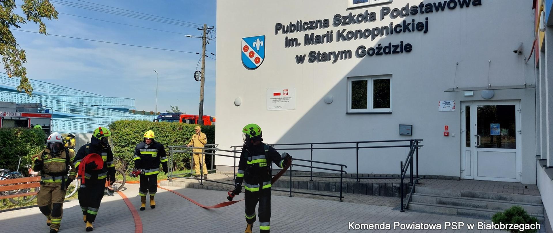 Ćwiczenia straży pożarnej - Pożar szkoły w Starym Goździe