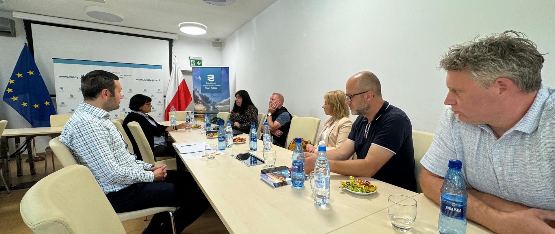Spotkanie z przedstawicielami organizacji społecznych i ekologicznych w siedzibie RZGW we Wrocławiu.