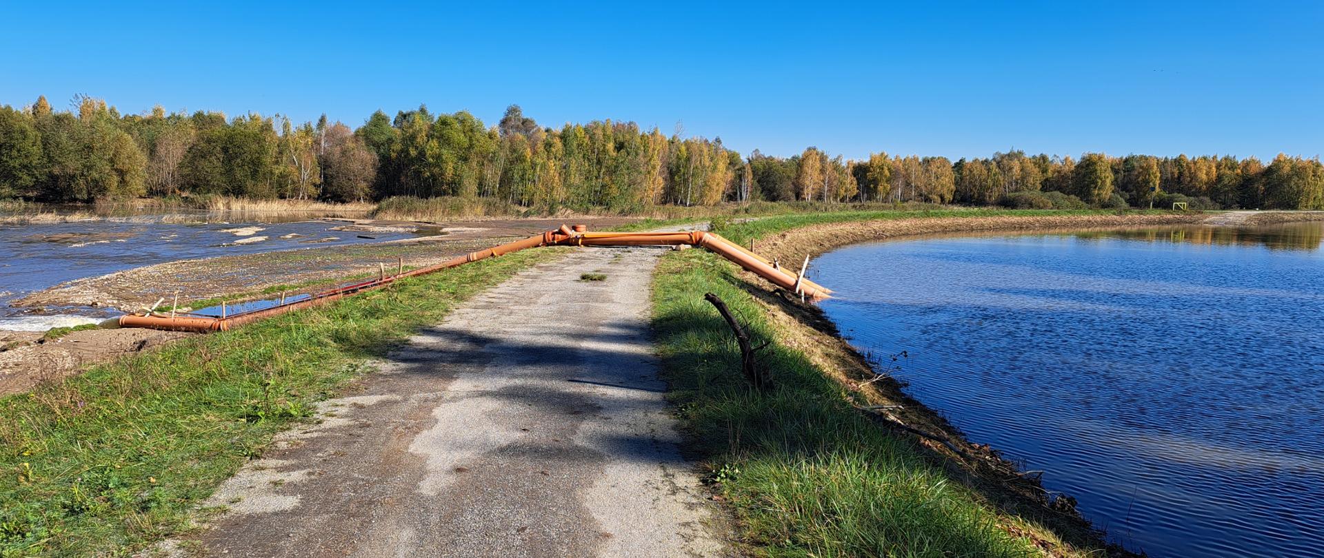 Odpompowanie wody z polderu Buków z zawala do zbiornika wodnego Nysa.