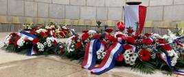 Laying wreaths.