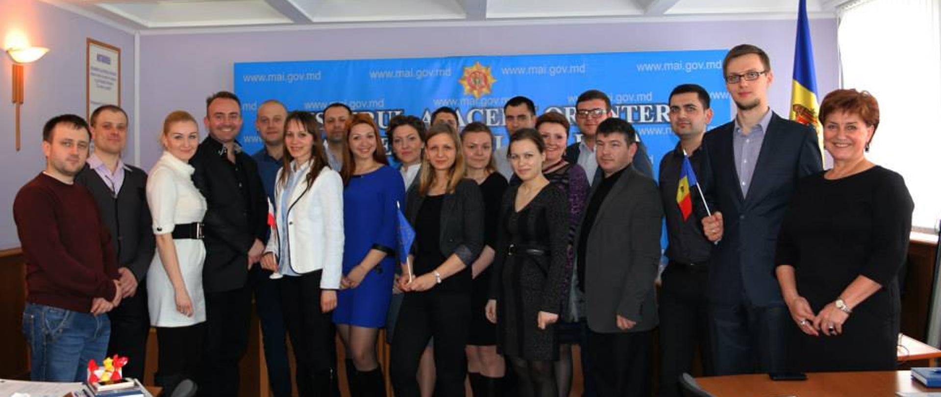 Zdjęcie grupowe - uczestnicy seminarium w Kiszyniowie
