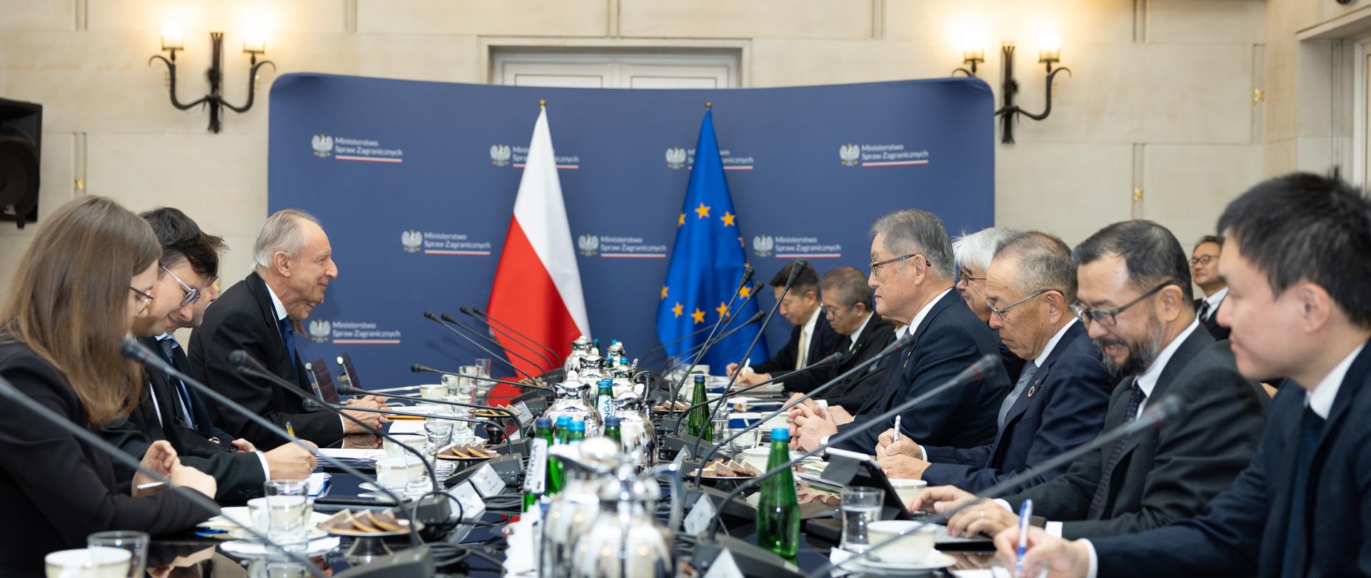 Deputy Minister Władysław Teofil Bartoszewski meets with Keidanren Japan Business Federation representatives