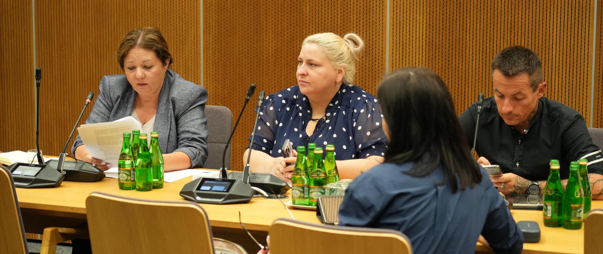 W Sejmie RP odbyło się posiedzenie sejmowej podkomisji stałej ds. współpracy z organizacjami pozarządowymi, samorządowymi i związkami zawodowymi. W posiedzeniu, które odbyło się 11 lipca br. udział wzięła wiceminister Izabela Ziętka.
