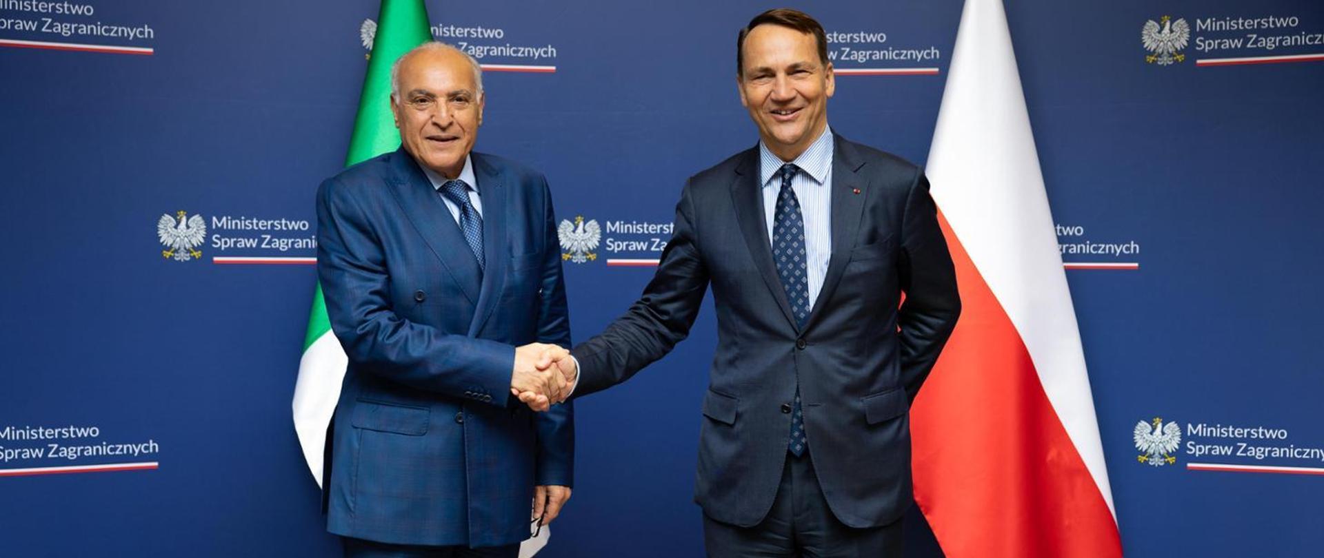 Ministre Radosław Sikorski rencontre Ahmed Attaf, chef de la diplomatie algérienne