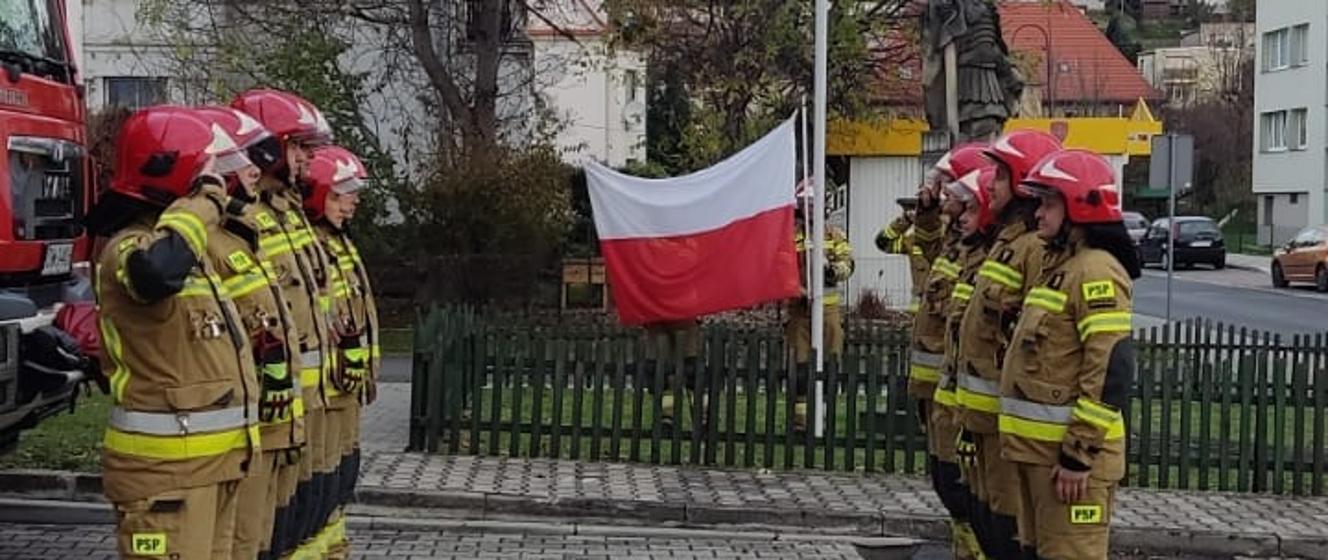 Uroczyste Podniesienie Flagi Państwowej Komenda Powiatowa Państwowej Straży Pożarnej W Lwówku 9920