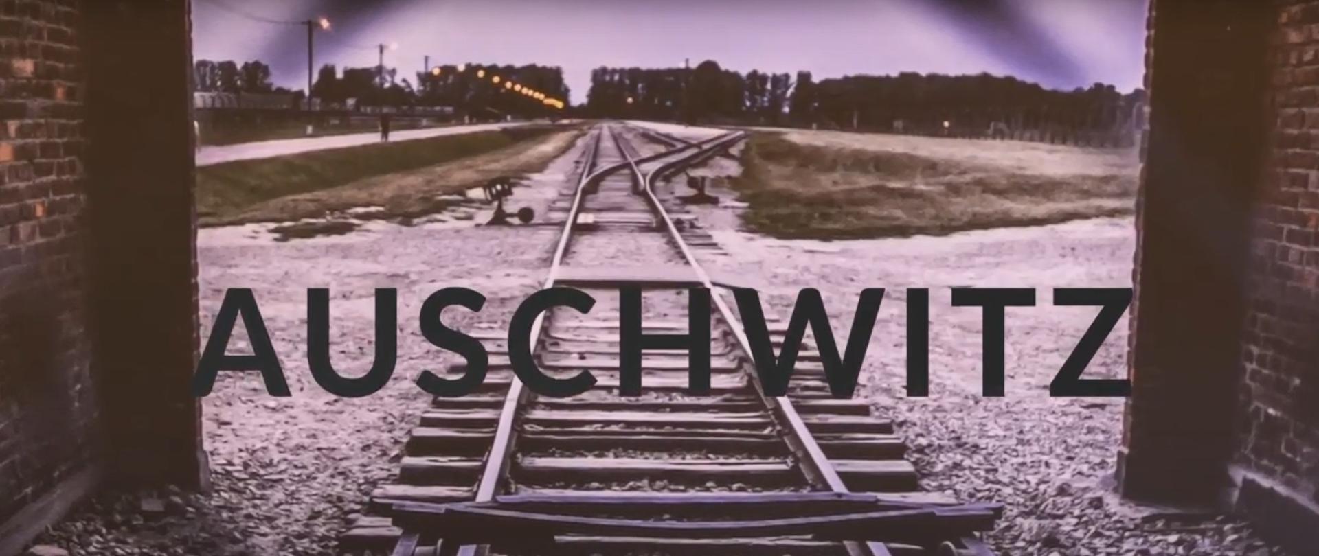 Otwarcie wystawy fotograficznej zdjęć autorstwa Barbary Evy Ostrowskiej przedstawiających były nazistowski obóz Auschwitz.