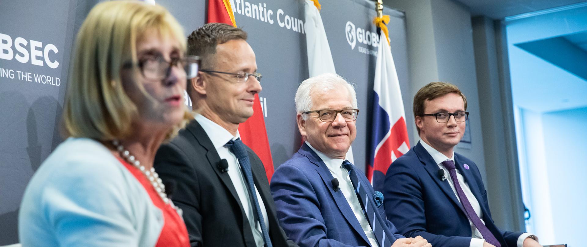 Minister Jacek Czaputowicz rozpoczął wizytę w USA