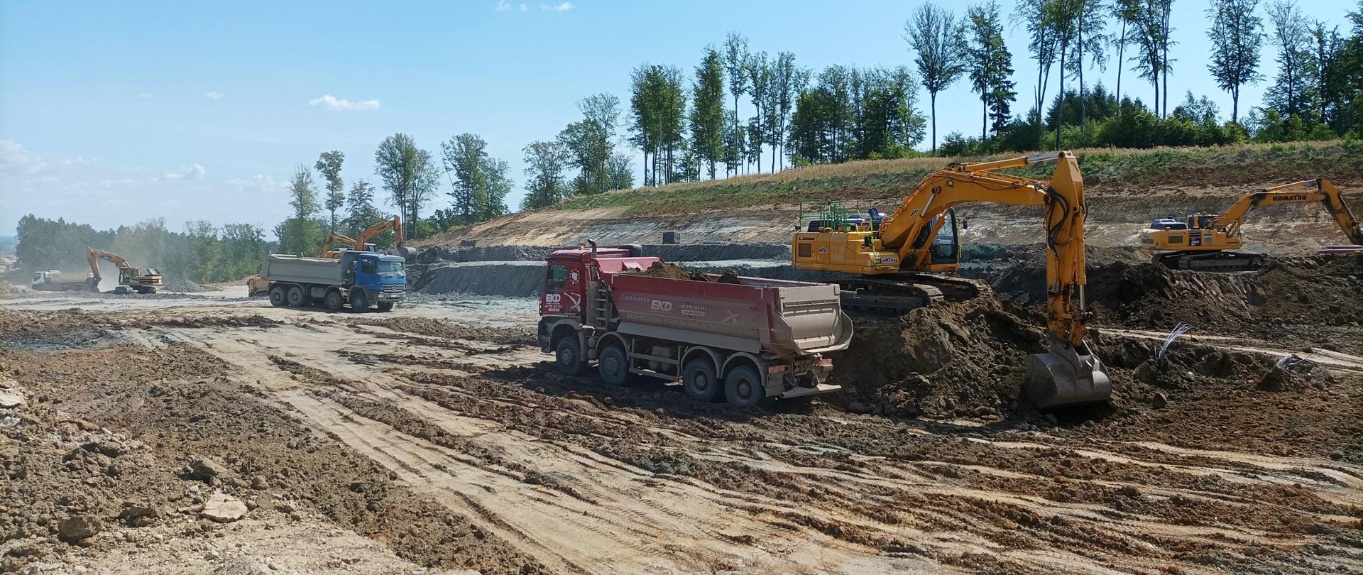 Budowa S19 Rzeszów Południe - Babica_prace ziemne na portalu północnym tunelu
