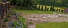 Uszkodzone ogrodzenie w Pełczyskach.
