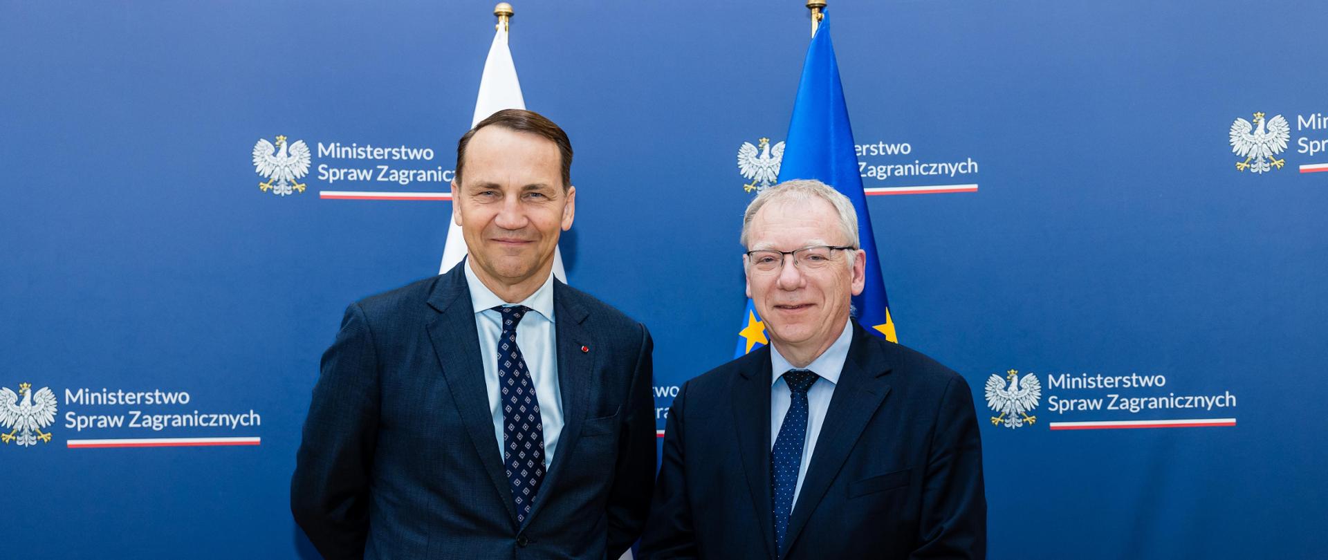 Minister Radosław Sikorski with the President of the International Humanitarian Commission, Thilo Marauhn
