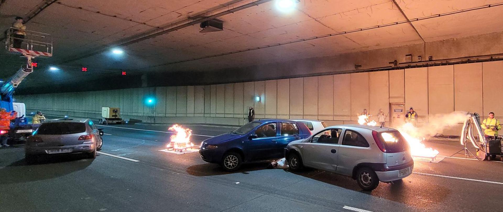 Ćwiczenia służb w tunelu S2 Południowej Obwodnicy Warszawy