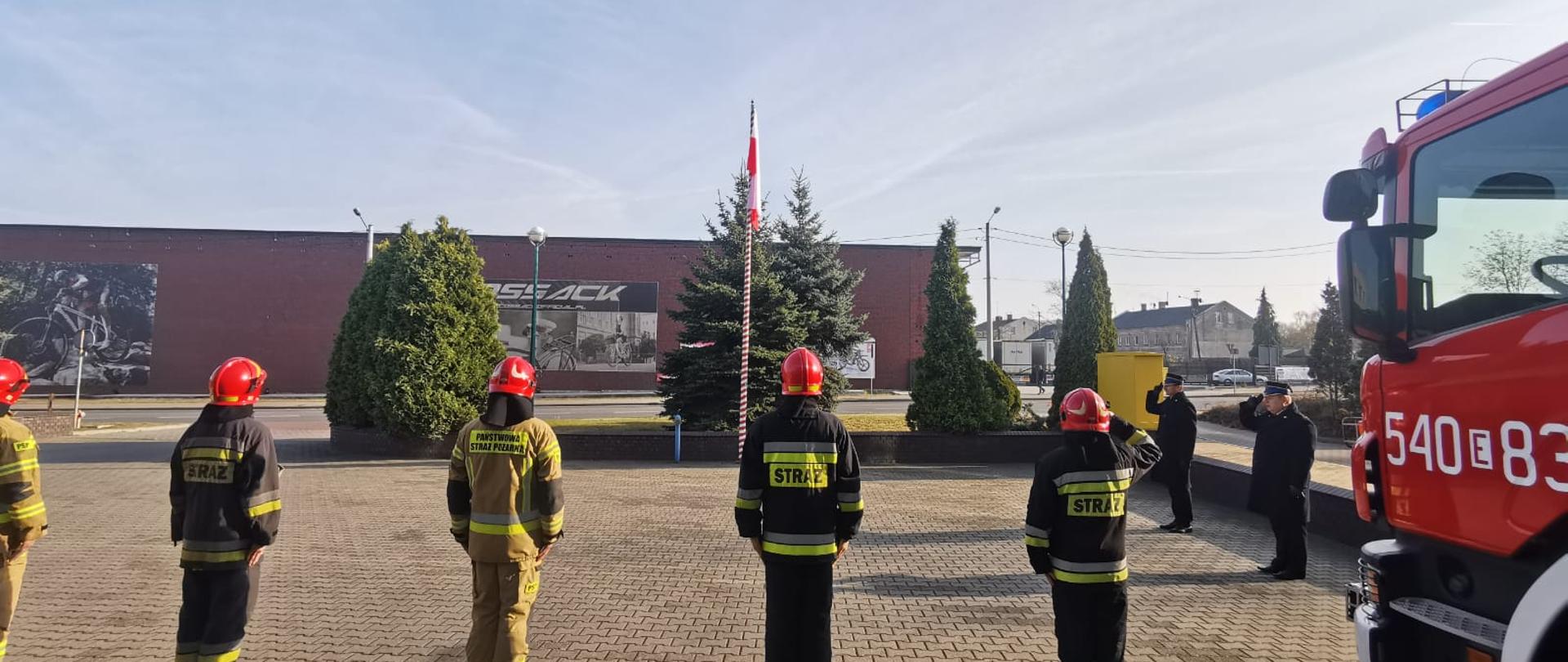 Obchody Święta Niepodległości Komenda Powiatowa Państwowej Straży Pożarnej W Tomaszowie 6386