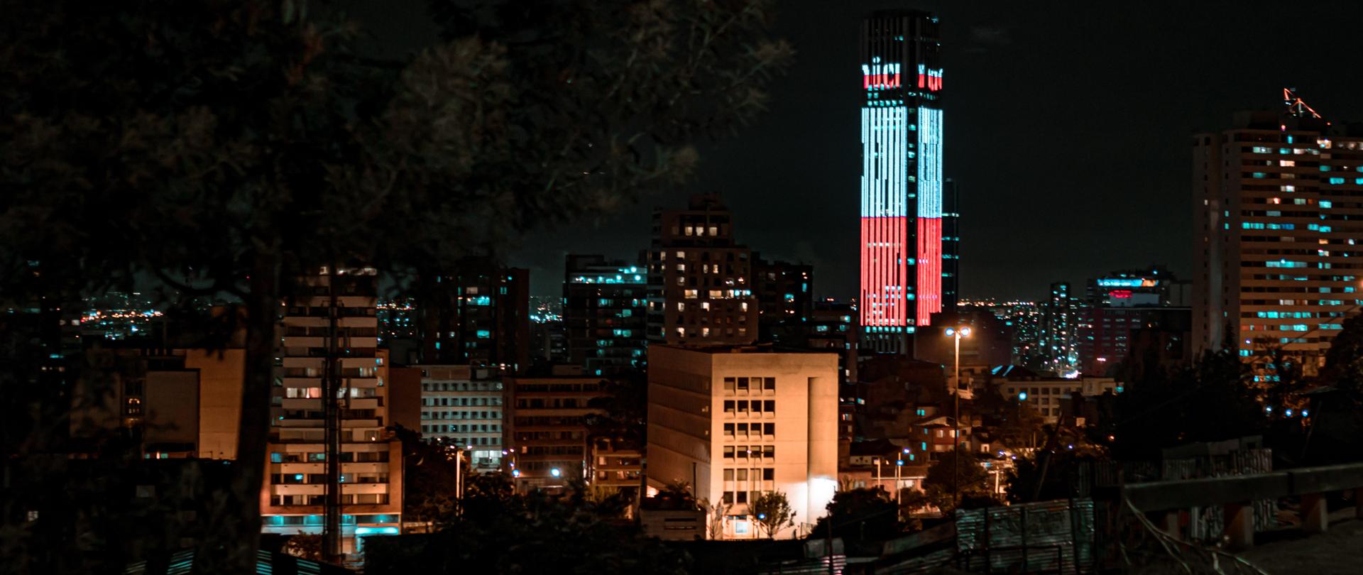 Iluminacion De La Torre Colpatria De Bogota El 11 De Noviembre El Dia De La Independencia De Polonia Polonia En Colombia Portal Gov Pl