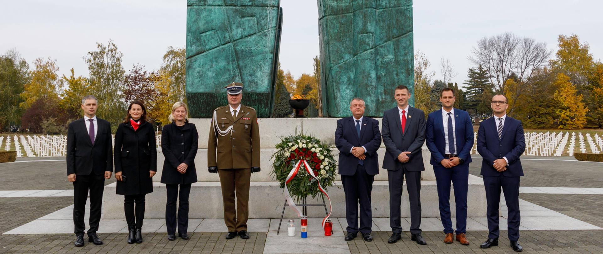 Veleposlanstvo Republike Poljske odaje počast žrtvama Vukovara