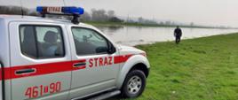 Strażacy z Komendy Powiatowej PSP w Pińczowie rozpoznają zagrożenie powodziowe na terenie powiatu pińczowskiego 