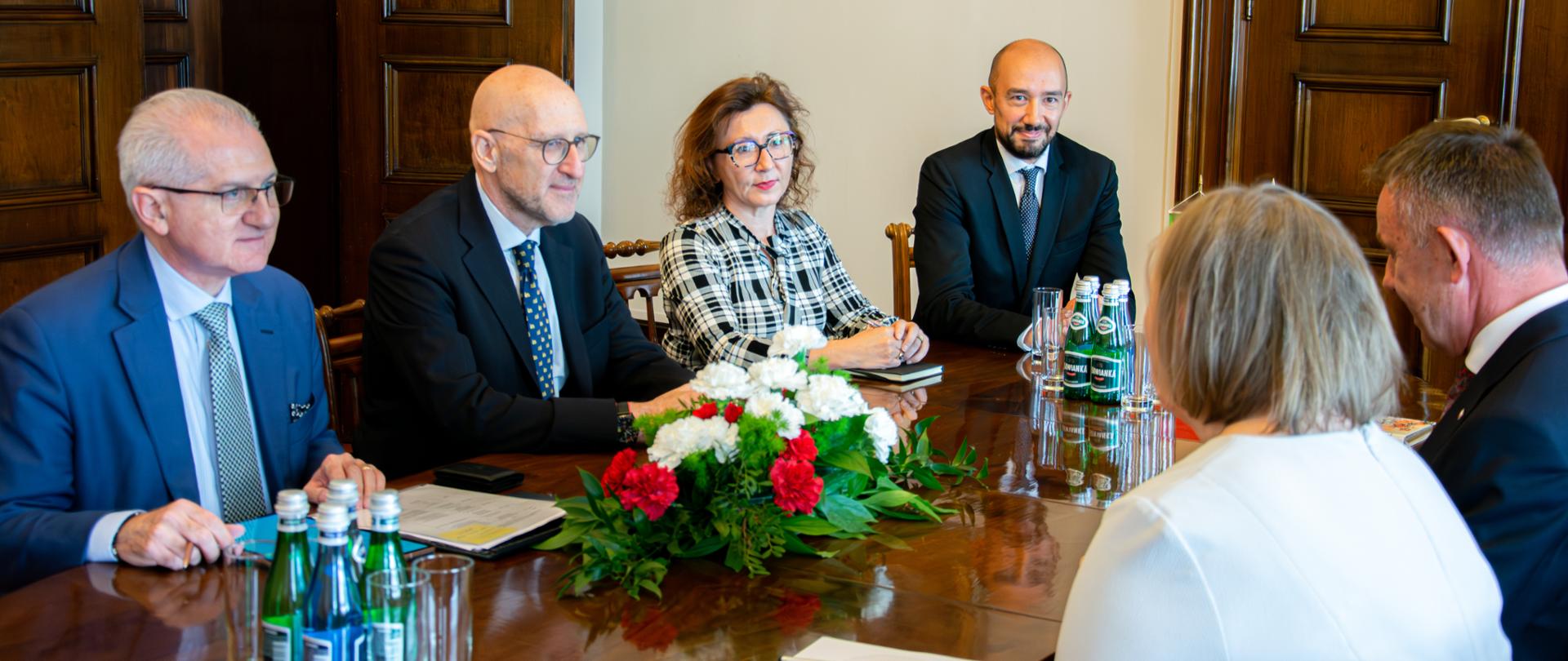 Włoska delegacja na spotkaniu z Wojewodą Łódzkim Karolem Młynarczykiem 