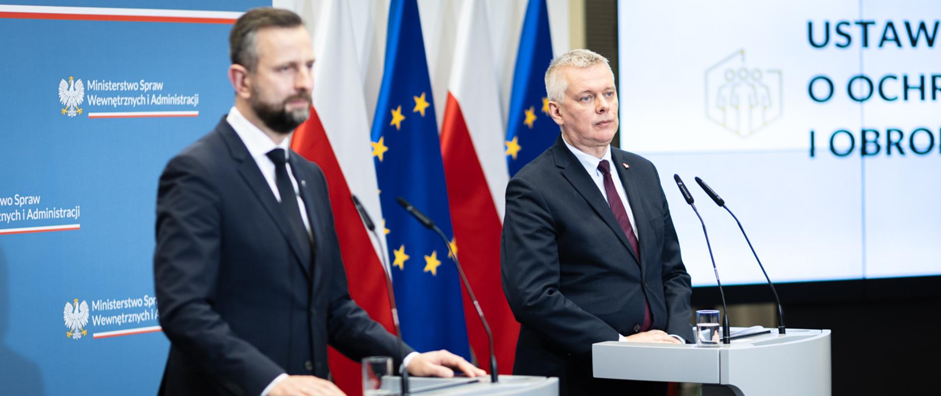 Konferencja prasowa szefa MSWiA Tomasza Siemoniaka i wicepremiera, szefa MON Władysława Kosiniaka-Kamysza dotycząca ustawy o Ochronie Ludności i Obronie Cywilnej. 