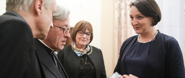Spotkanie z min. Magdaleny Gawin z rektorem katedry Notre Dame ks. Patrickiem Chauvet, fot Danuta Matloch