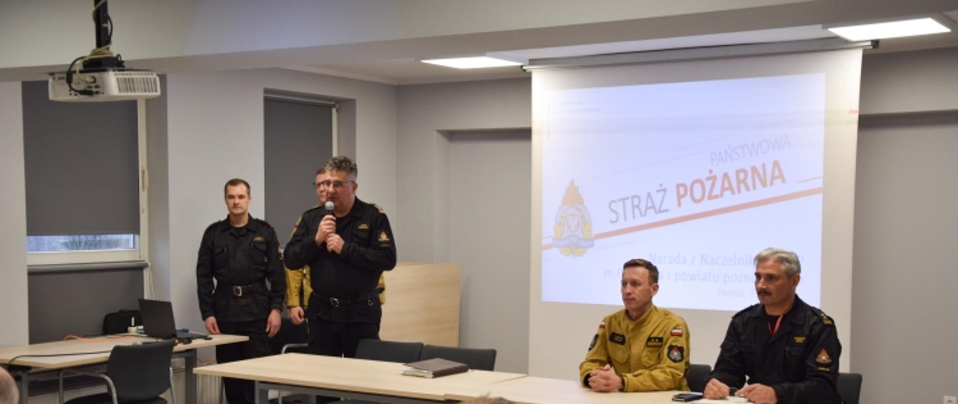 Rozpoczęcie narady przez Komendanta Miejskiego PSP w Poznaniu