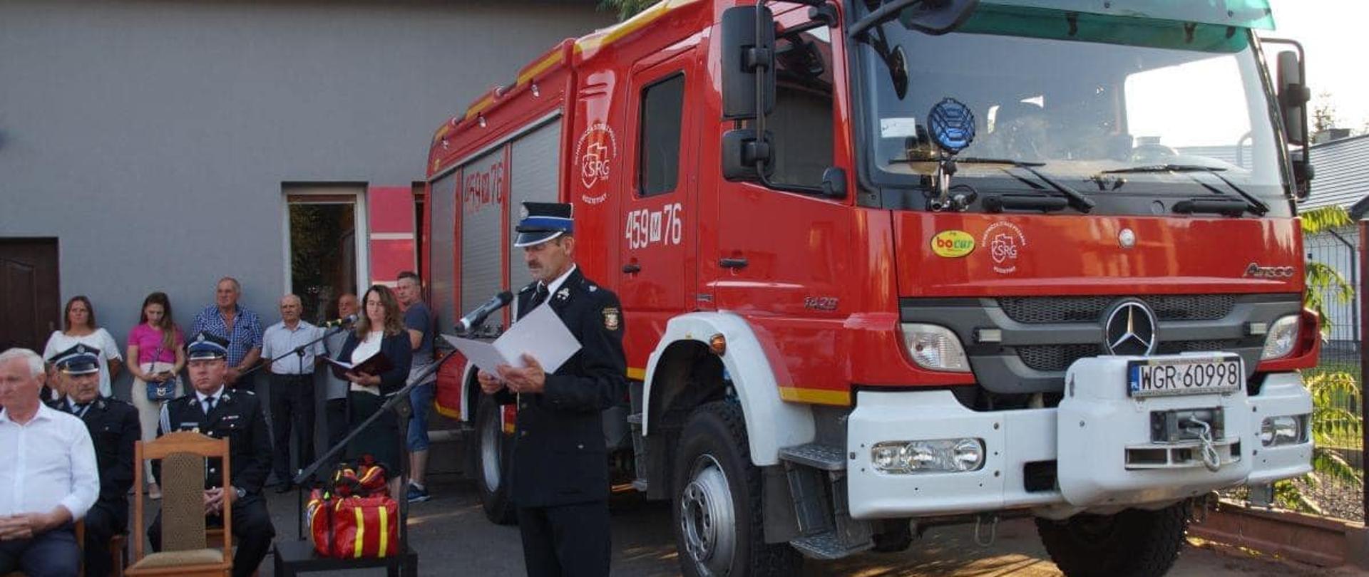 Przekazanie samochodu ratowniczo-gaśniczego dla OSP Kozietuły (powiat grójecki)