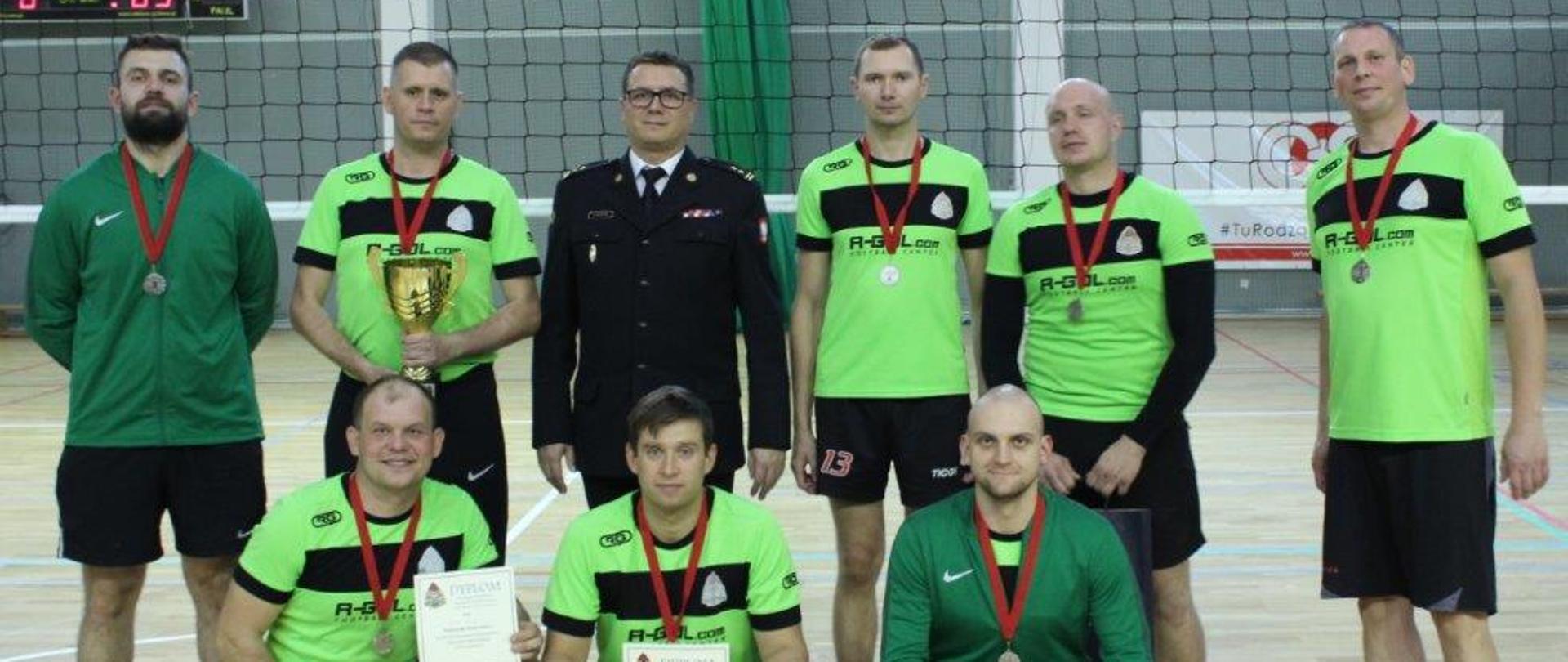 Olsztyńscy strażacy Wicemistrzami Województwa w piłce siatkowej