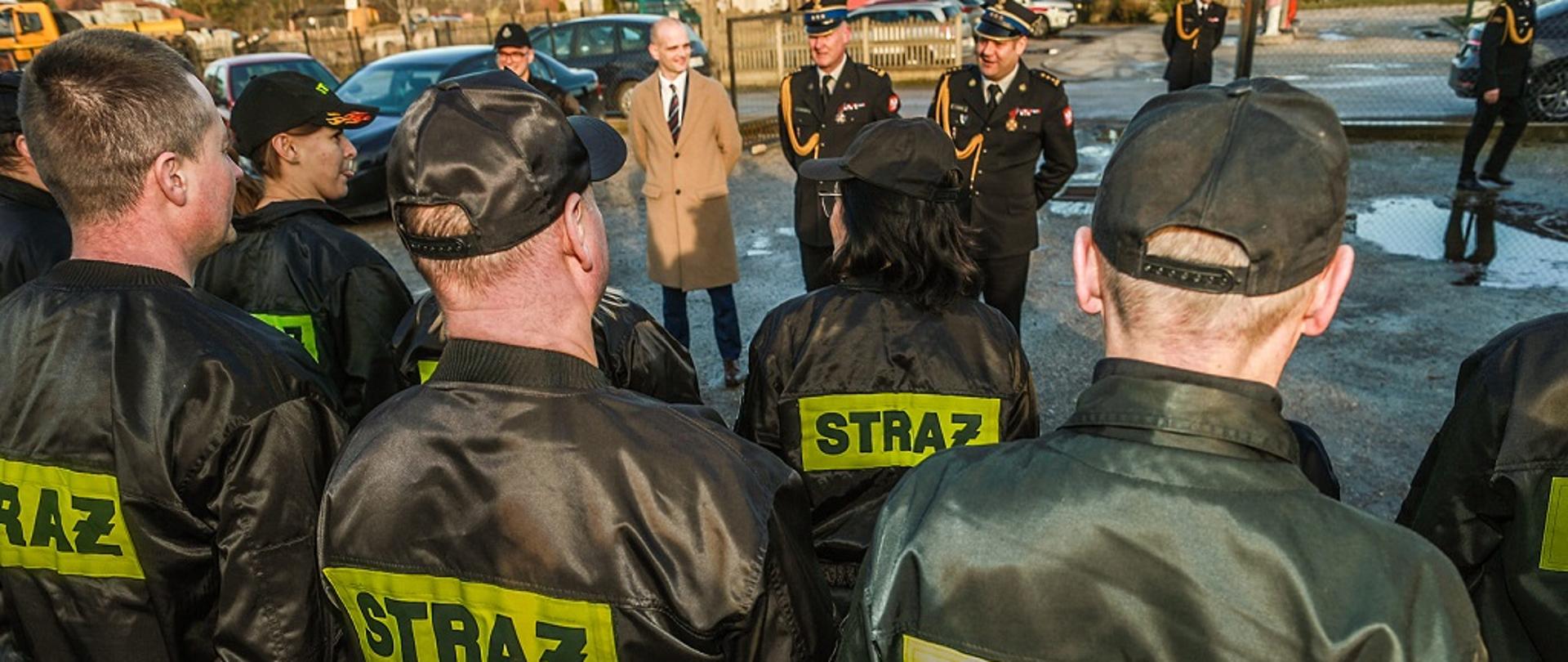 Mazowiecki Komendant Wojewódzki PSP odwiedził jednostkę OSP Radzanowo (powiat płocki)