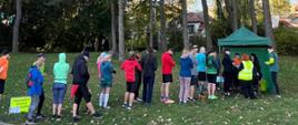 Stanowisko PSSE w Gdyni i uczestnicy Parkrun Gdynia