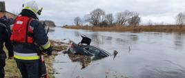 Samochód w rzece Narew 1