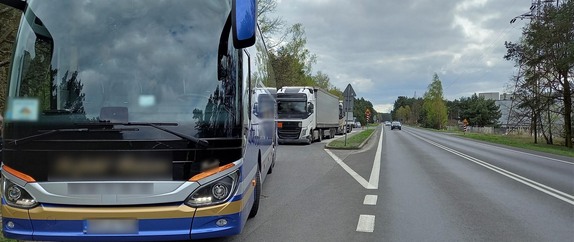 Zatrzymany przez patrol pilskiej inspekcji kierowca niemieckiego autobusu z pasażerami na pokładzie nie miał wypełnionych dokumentów przewozowych