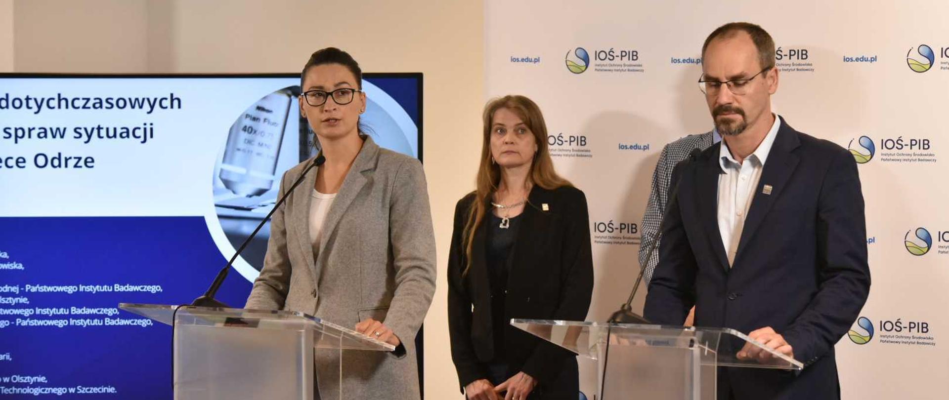 Wiceminister klimatu i środowiska Małgorzata Golińska podczas briefingu prasowego
