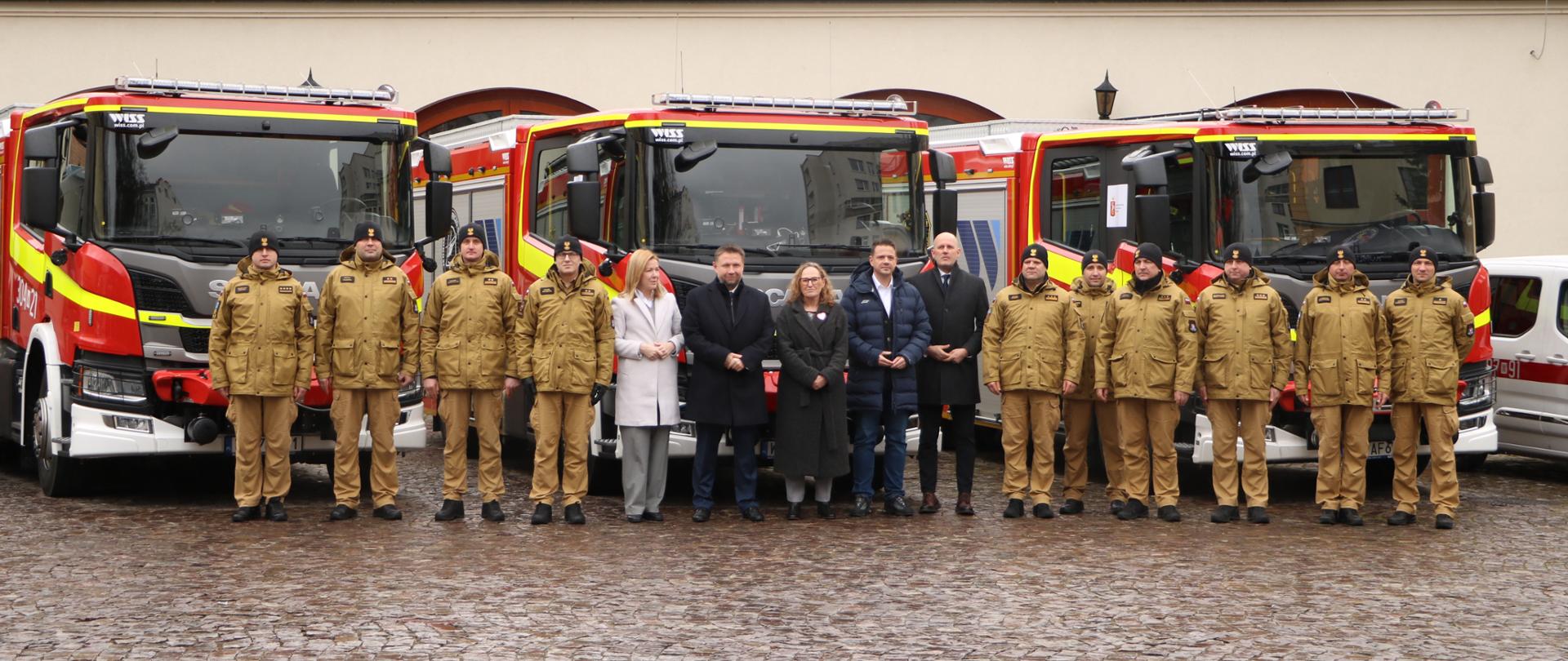 Przekazanie nowych samochodów przez Ministra Spraw Wewnętrznych i Administracji oraz Prezydenta m.st. Warszawy