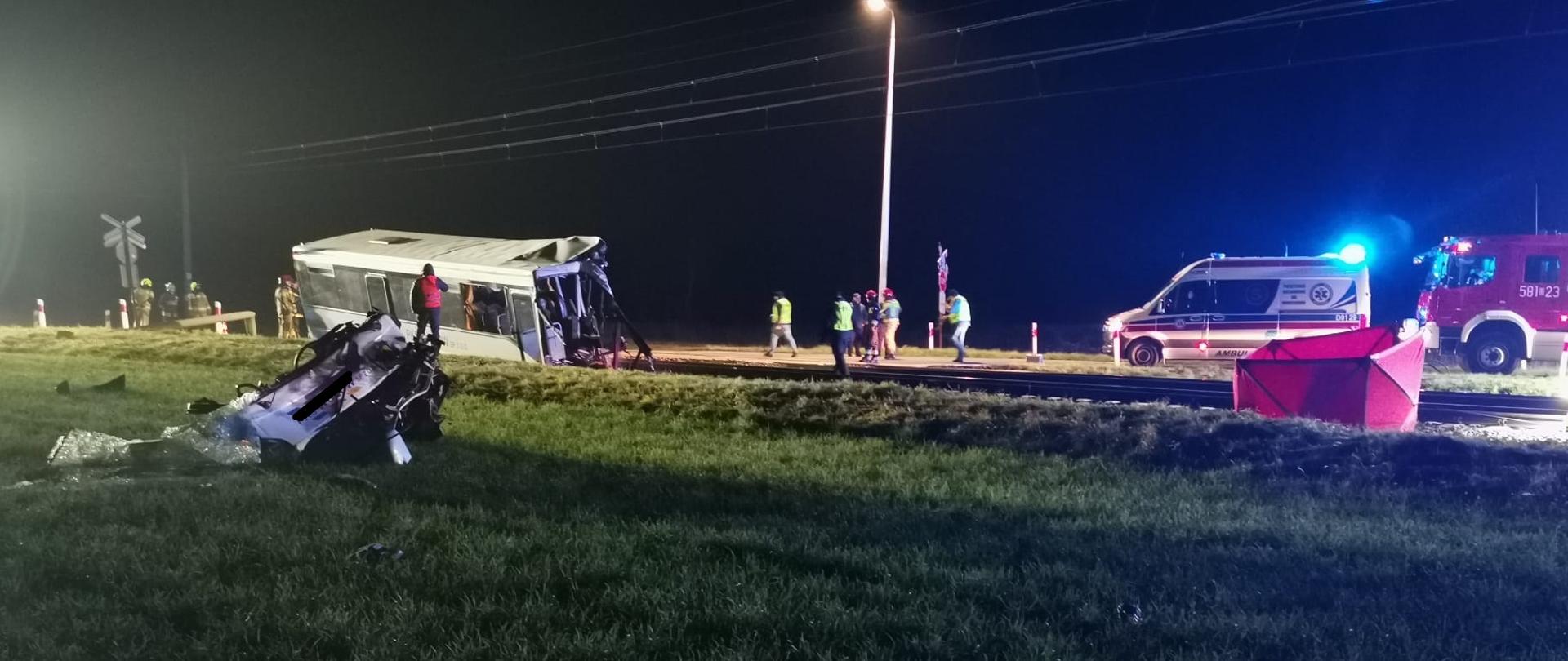 Zderzenie autobusu z pociągiem